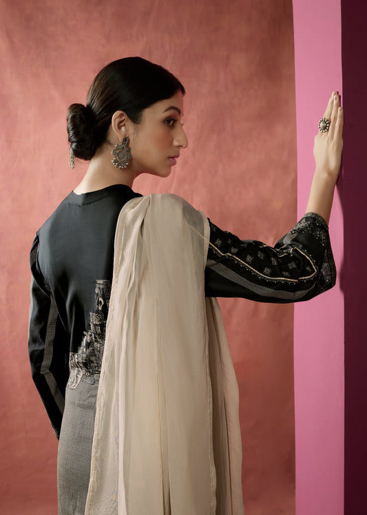 Linen Cotton Printed Suit With Embroidered Organza Dupatta Available in Black